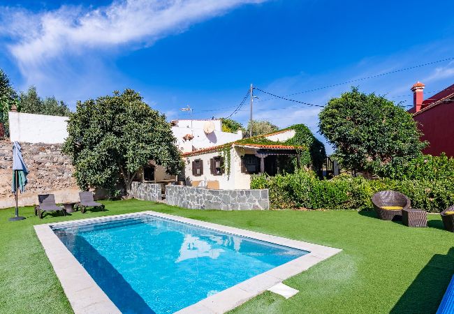 Landhaus in Vega de San Mateo - GC0143 Ferienhaus mit privatem Pool bei San Mateo Landhaus in Vega de San Mateo - GC0143 Ferienhaus mit privatem Pool bei San Mateo