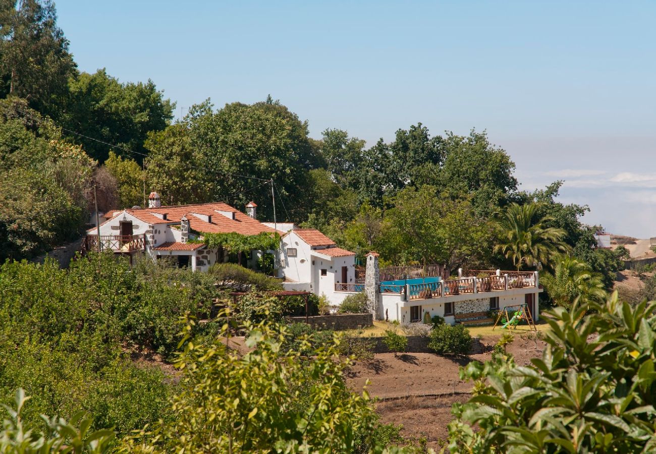 Landhaus in Moya - GC0003 Ferienhaus mit Gemeinschaftspool in Fontanales