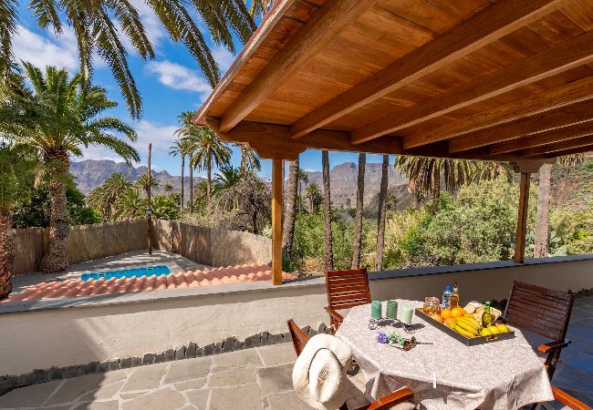 Huis in Santa Lucía de Tirajana - GC0242 Vakantiehuis met privé zwembad in Santa Lucía Huis in Santa Lucía de Tirajana - GC0242 Vakantiehuis met privé zwembad in Santa Lucía