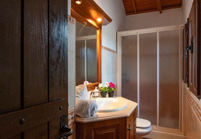 Huis in Santa Lucía de Tirajana - GC0242 Vakantiehuis met privé zwembad in Santa Lucía Huis in Santa Lucía de Tirajana - GC0242 Vakantiehuis met privé zwembad in Santa Lucía