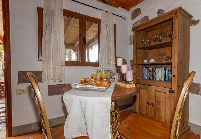 Huis in Santa Lucía de Tirajana - GC0242 Vakantiehuis met privé zwembad in Santa Lucía Huis in Santa Lucía de Tirajana - GC0242 Vakantiehuis met privé zwembad in Santa Lucía