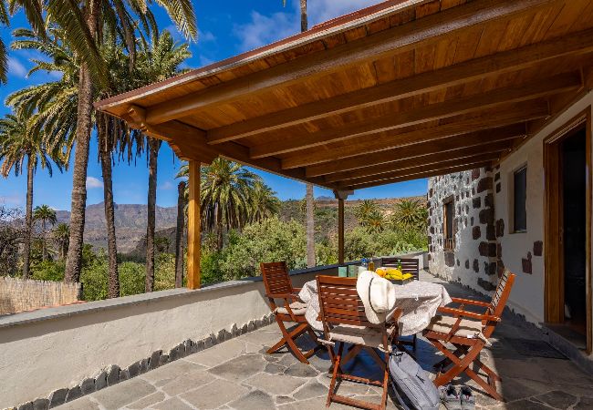Huis in Santa Lucía de Tirajana - GC0242 Vakantiehuis met privé zwembad in Santa Lucía Huis in Santa Lucía de Tirajana - GC0242 Vakantiehuis met privé zwembad in Santa Lucía