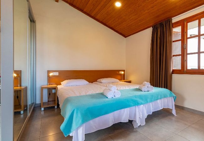 Huis in Mogán - GC0283 Vakantiehuis met gedeeld zwembad in Mogán Huis in Mogán - GC0283 Vakantiehuis met gedeeld zwembad in Mogán