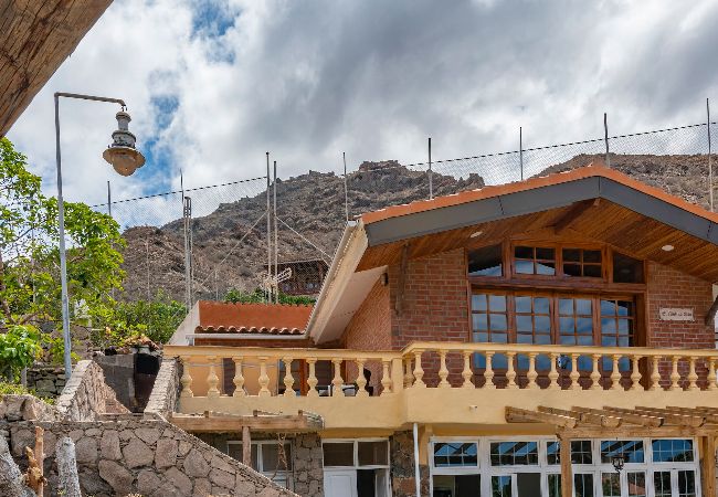 Huis in Mogán - GC0283 Vakantiehuis met gedeeld zwembad in Mogán Huis in Mogán - GC0283 Vakantiehuis met gedeeld zwembad in Mogán
