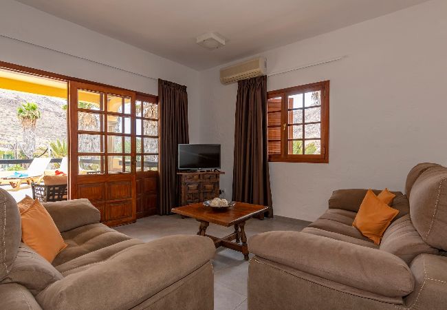 Huis in Mogán - GC0285 Vakantiehuis met gedeeld zwembad in Mogán Huis in Mogán - GC0285 Vakantiehuis met gedeeld zwembad in Mogán