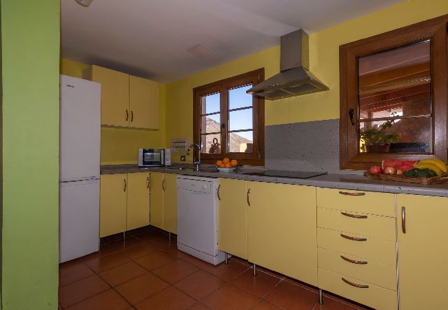 Huis in Agaete - GC0366 Vakantiehuis met verwarmd privé zwembad in Agaete  Huis in Agaete - GC0366 Vakantiehuis met verwarmd privé zwembad in Agaete