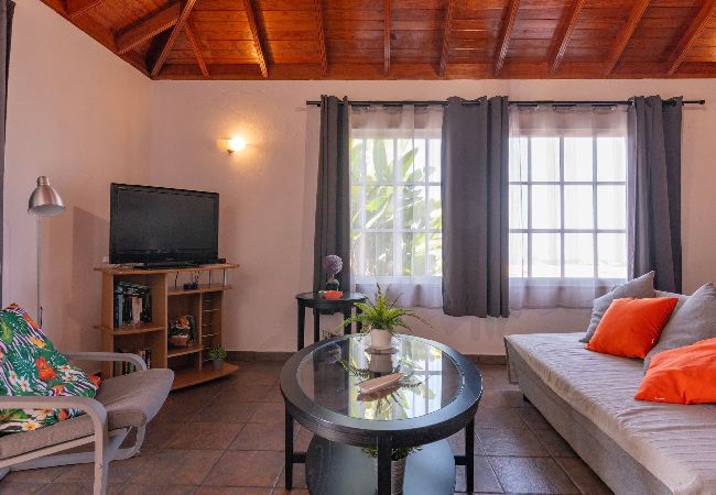 Huis in Los Llanos de Aridane -  LP1125 Vakantiehuis met privé zwembad in Los Llanos Huis in Los Llanos de Aridane -  LP1125 Vakantiehuis met privé zwembad in Los Llanos