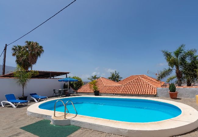 Huis in Los Llanos de Aridane -  LP1125 Vakantiehuis met privé zwembad in Los Llanos Huis in Los Llanos de Aridane -  LP1125 Vakantiehuis met privé zwembad in Los Llanos