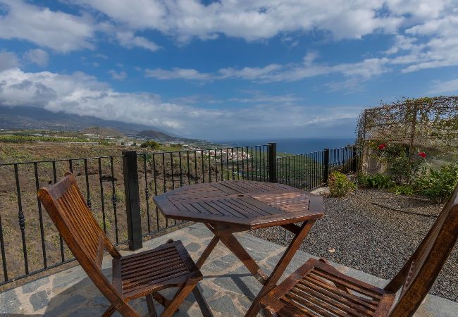 Cottage in Tazacorte - LP1103 Vakantiehuis met privé zwembad in  Tazacorte Cottage in Tazacorte - LP1103 Vakantiehuis met privé zwembad in  Tazacorte