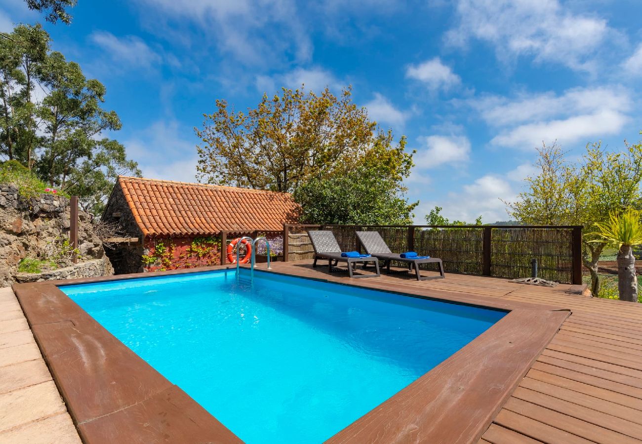 Cottage in Moya - GC0016 Vakantiehuis met privé zwembad in Fontanales