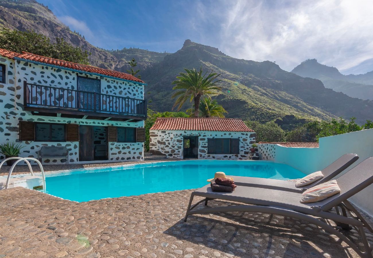 Huis in Agaete - GC0369 Vakantiehuis met privé zwembad in El Risco