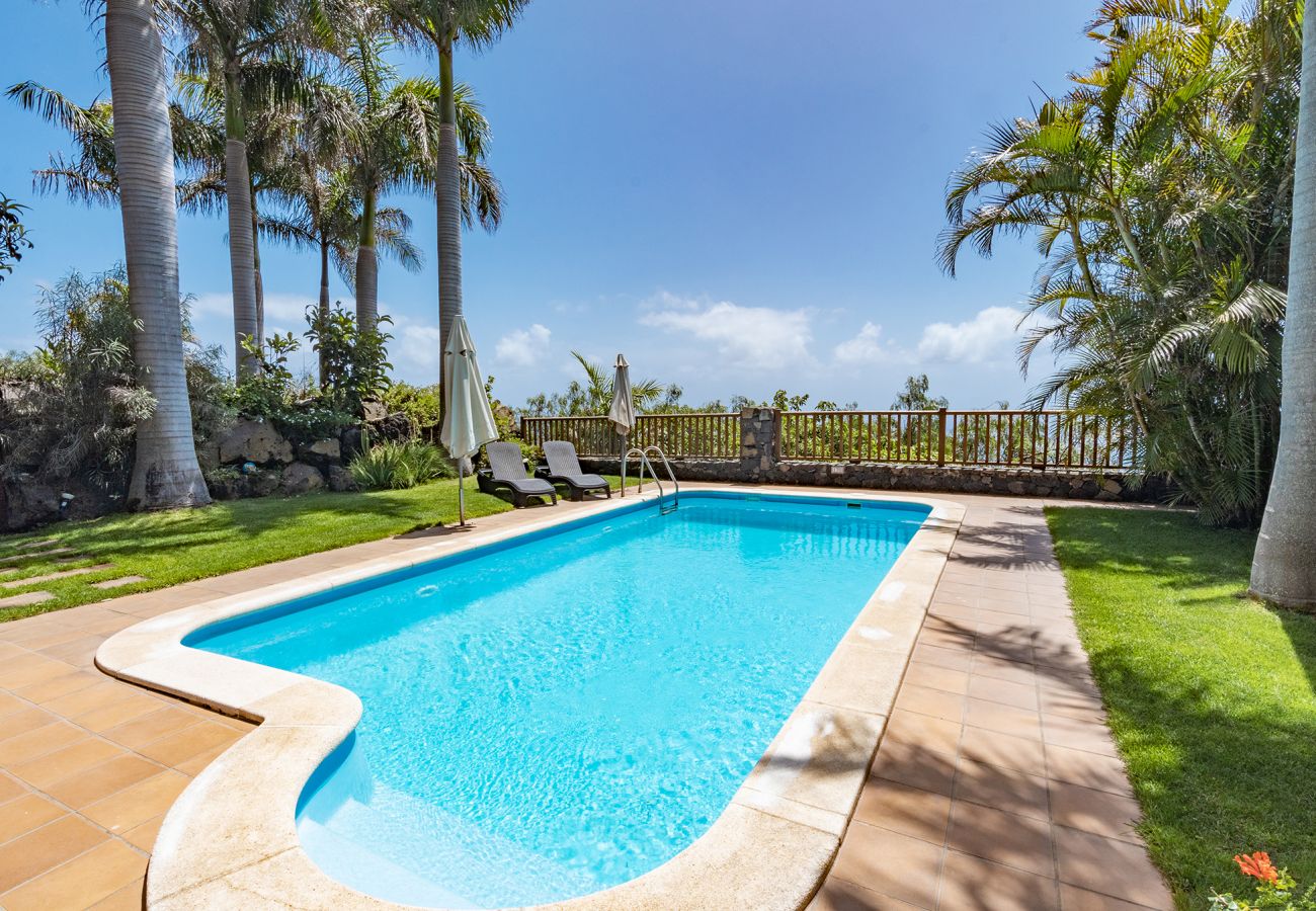 Cottage in Villa de Mazo - LP1061 Vakantiehuis met gedeeld zwembad in Mazo