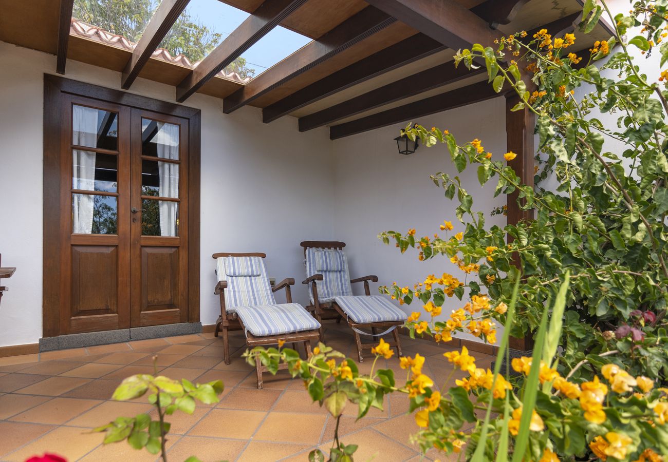 Cottage in Villa de Mazo - LP1063 Vakantiehuis met gedeeld zwembad in Mazo