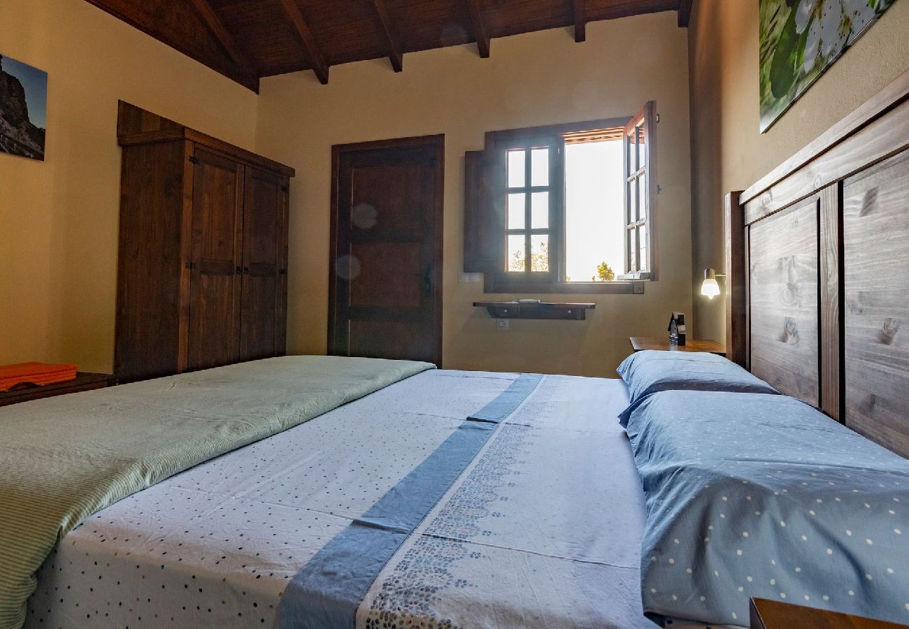 House in San Bartolomé de Tirajana - GC0272 Holiday cottage with jacuzzi in Ayacata 