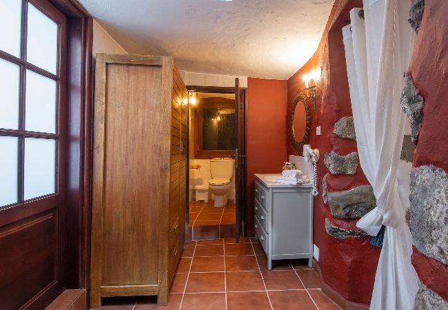 Cottage in Moya - GC0003 Holiday cottage with shared pool in Fontanales Cottage in Moya - GC0003 Holiday cottage with shared pool in Fontanales
