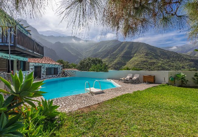House in Agaete - GC0369 Holiday cottage with private pool in El Risco House in Agaete - GC0369 Holiday cottage with private pool in El Risco