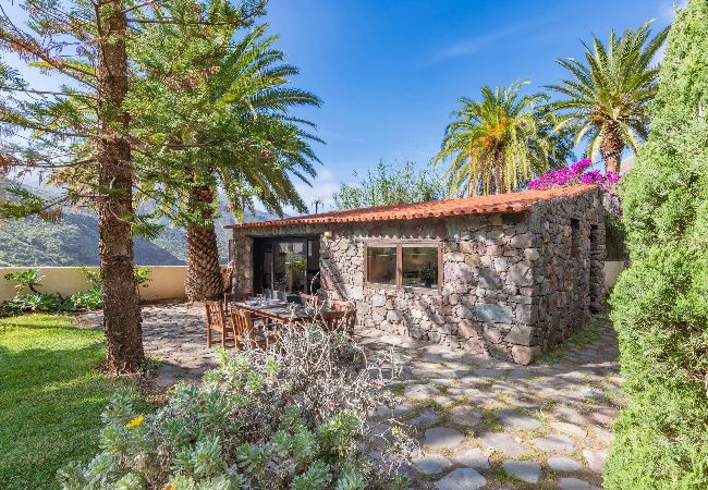 House in Agaete - GC0369 Holiday cottage with private pool in El Risco House in Agaete - GC0369 Holiday cottage with private pool in El Risco