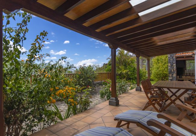 Cottage in Villa de Mazo - LP1063 Holiday cottage with shared pool in Mazo Cottage in Villa de Mazo - LP1063 Holiday cottage with shared pool in Mazo