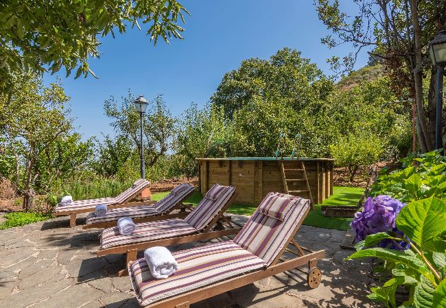 Gîte Rural à Vega de San Mateo - GC0149 Grande maison de vacances à San Mateo Gîte Rural à Vega de San Mateo - GC0149 Grande maison de vacances à San Mateo