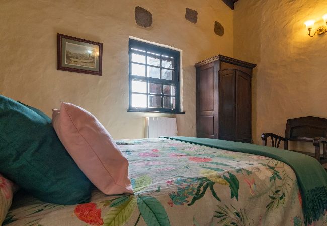 Gîte Rural à Vega de San Mateo - GC0143 Maison de vacances avec piscine privée à San Mateo Gîte Rural à Vega de San Mateo - GC0143 Maison de vacances avec piscine privée à San Mateo