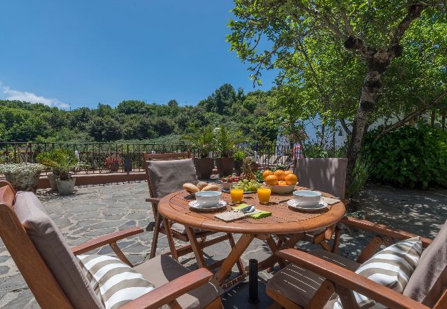 Casa rurale a Moya - GC0001 Casa vacanze con piscina in comune a Fontanales Casa rurale a Moya - GC0001 Casa vacanze con piscina in comune a Fontanales