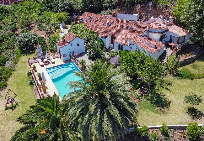 Casa rurale a Moya - GC0001 Casa vacanze con piscina in comune a Fontanales Casa rurale a Moya - GC0001 Casa vacanze con piscina in comune a Fontanales