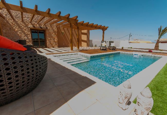 Casa rurale a Tuineje - FV4301 Casa per vacanze con piscina privata a Tuineje Casa rurale a Tuineje - FV4301 Casa per vacanze con piscina privata a Tuineje