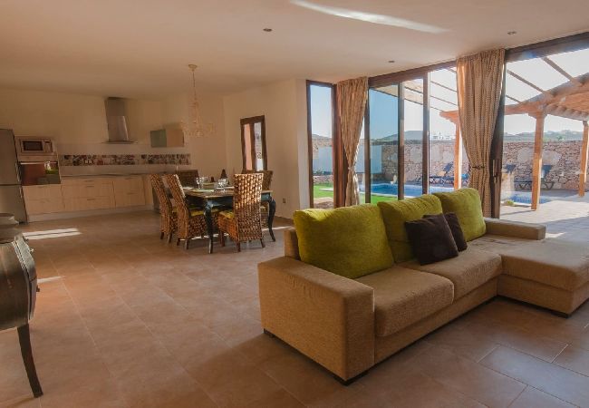 Casa rurale a Tuineje - FV4300 Casa per vacanze con piscina privata a Tuineje Casa rurale a Tuineje - FV4300 Casa per vacanze con piscina privata a Tuineje