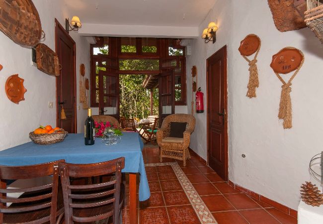 Casa rurale a Moya - GC0004 Mysig grottstuga e jacuzzi privata a Fontanales Casa rurale a Moya - GC0004 Mysig grottstuga e jacuzzi privata a Fontanales