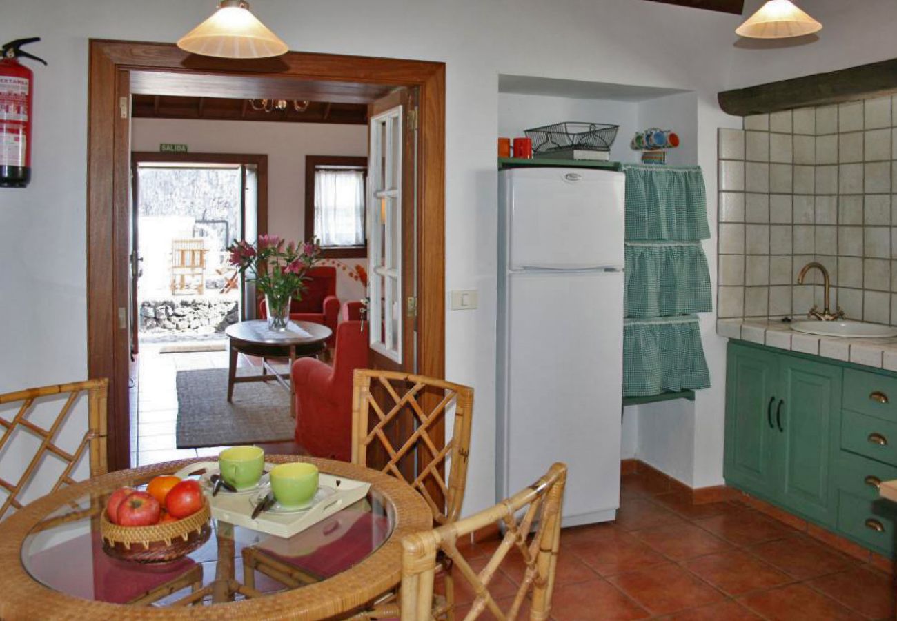 Casa rurale a Fuencaliente - LP1084 Casa per vacanze con piscina privata a Fuencaliente