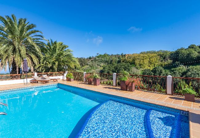 Cottage in Moya - GC0001 Vakantiehuis met gedeeld zwembad in Fontanales