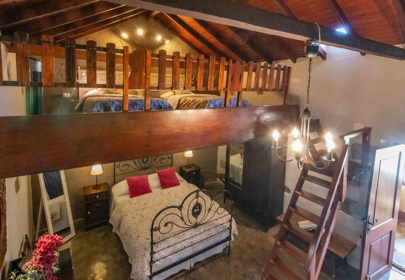 Cottage in Moya - GC0001 Vakantiehuis met gedeeld zwembad in Fontanales