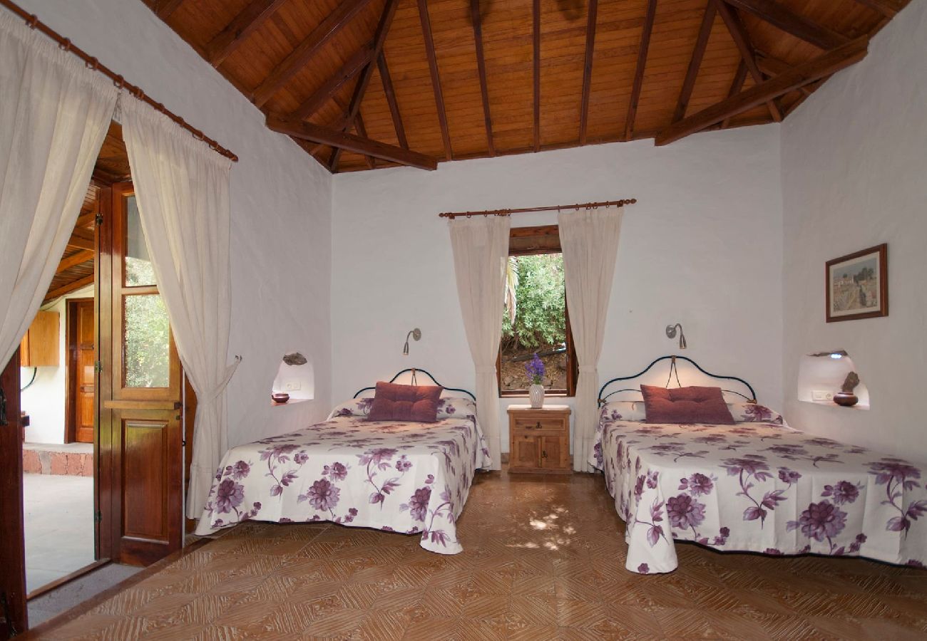 Cottage in San Bartolomé de Tirajana - GC0261 Vakantiehuis met prive zwembad in San Bartolome
