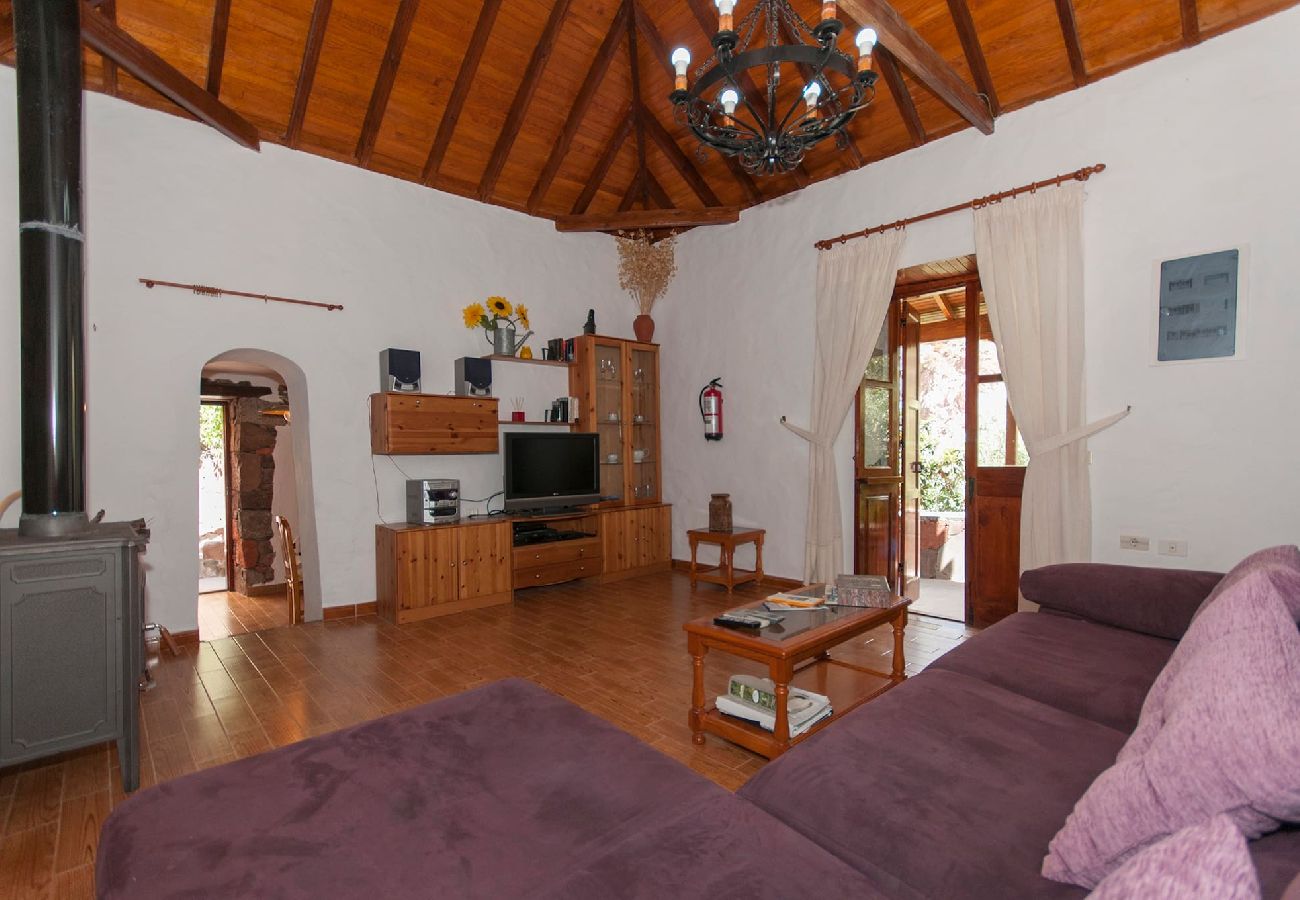 Cottage in San Bartolomé de Tirajana - GC0261 Vakantiehuis met prive zwembad in San Bartolome