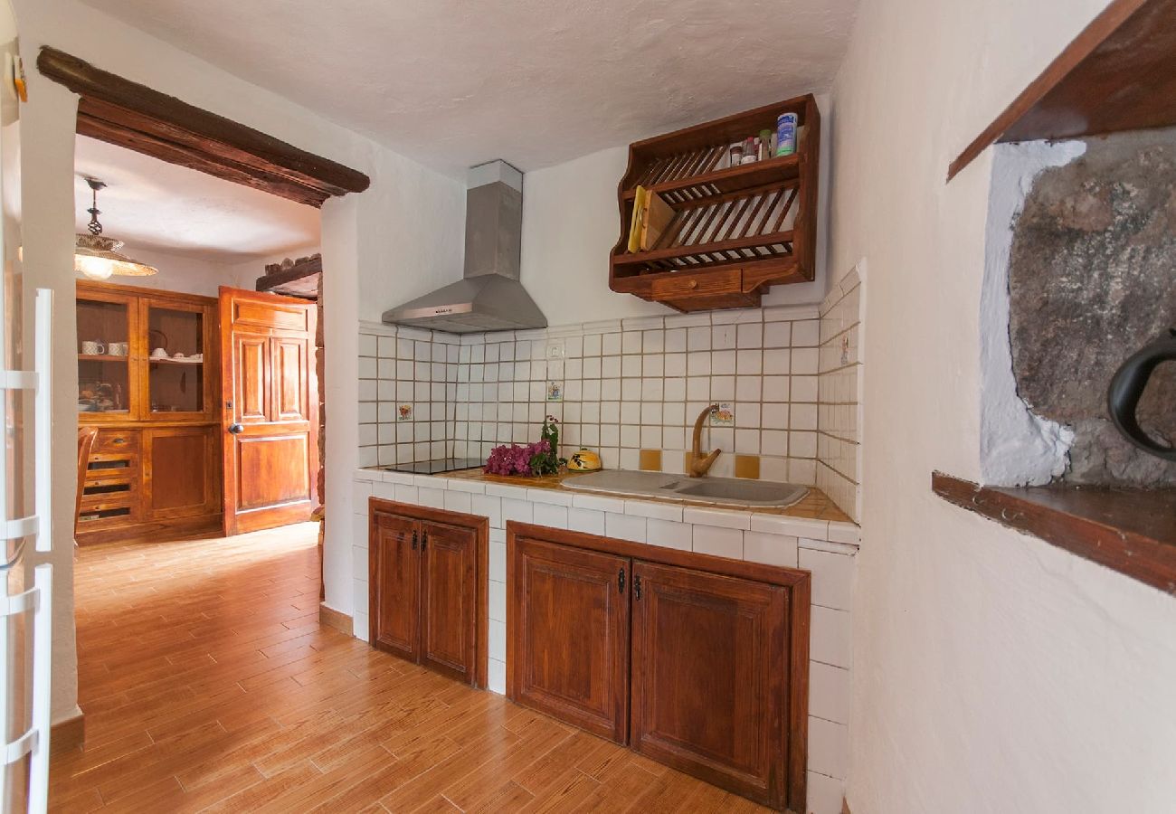 Cottage in San Bartolomé de Tirajana - GC0261 Vakantiehuis met prive zwembad in San Bartolome