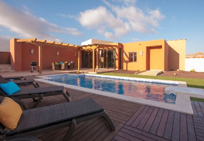 Cottage in Tuineje - FV4300 Vakantiehuis met prive zwembad in Tuineje