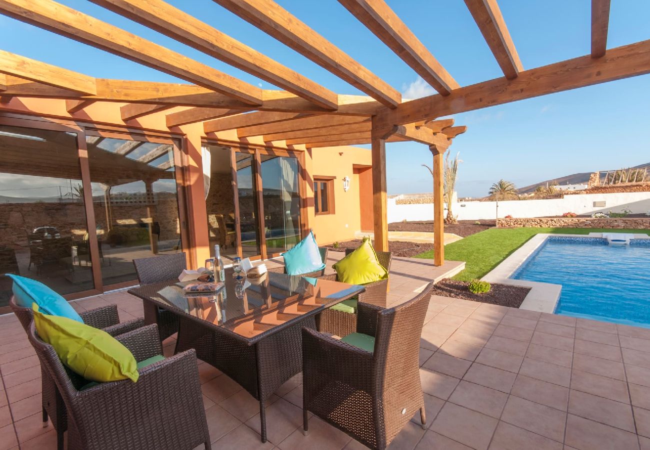 Cottage in Tuineje - FV4300 Vakantiehuis met prive zwembad in Tuineje