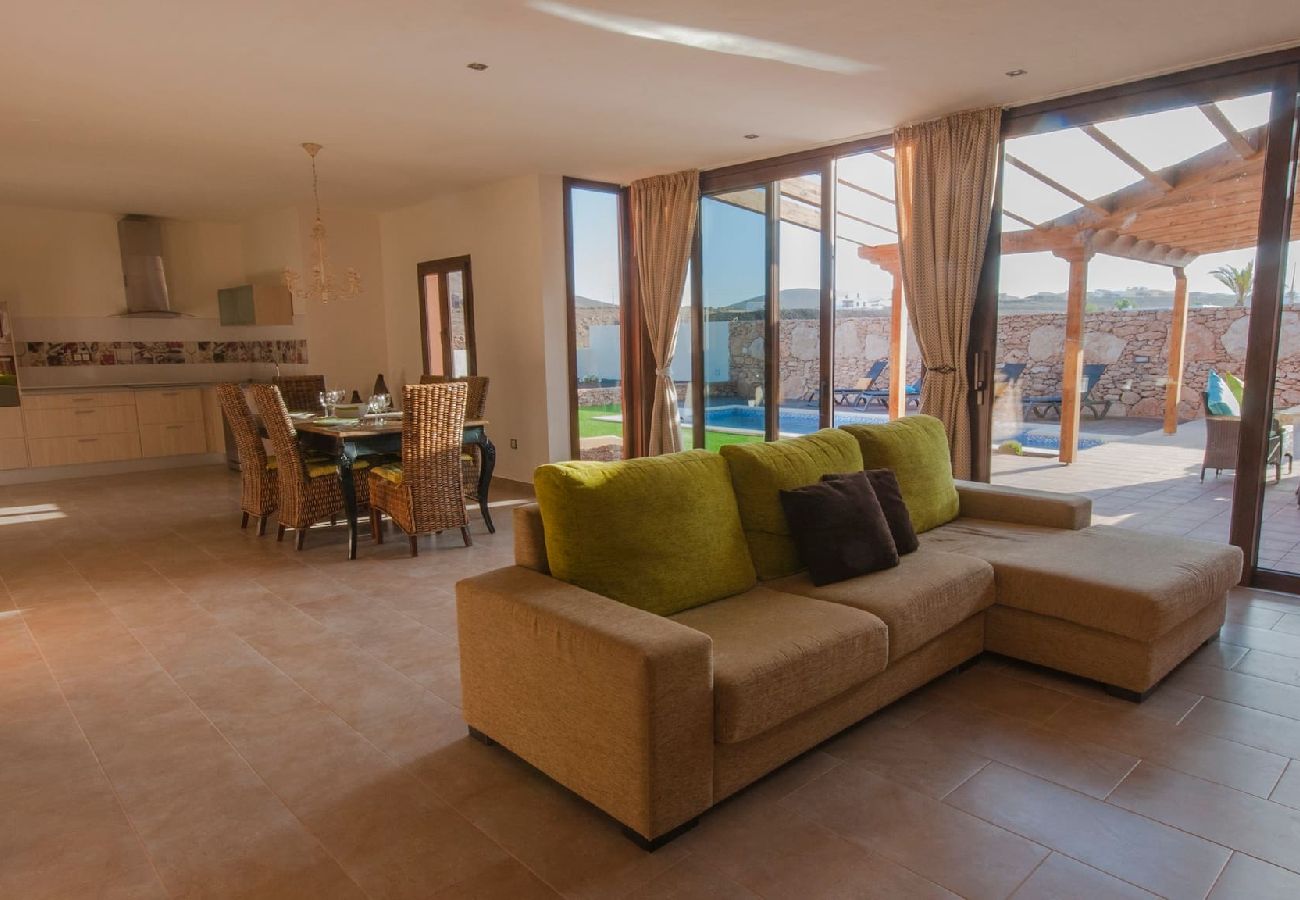 Cottage in Tuineje - FV4300 Vakantiehuis met prive zwembad in Tuineje