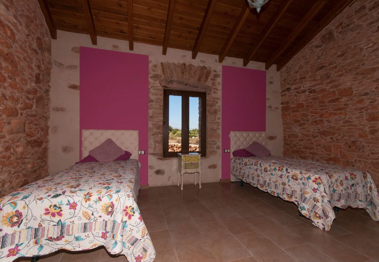 Cottage in Tuineje - FV4300 Vakantiehuis met prive zwembad in Tuineje
