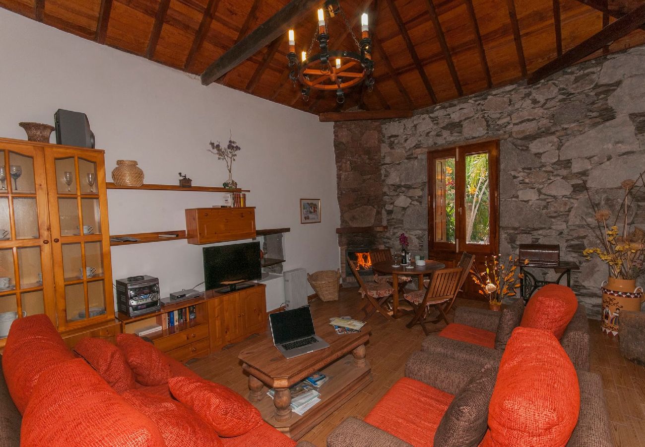 Cottage in San Bartolomé de Tirajana - GC0260 Vakantiehuis met prive zwembad in San Bartolome