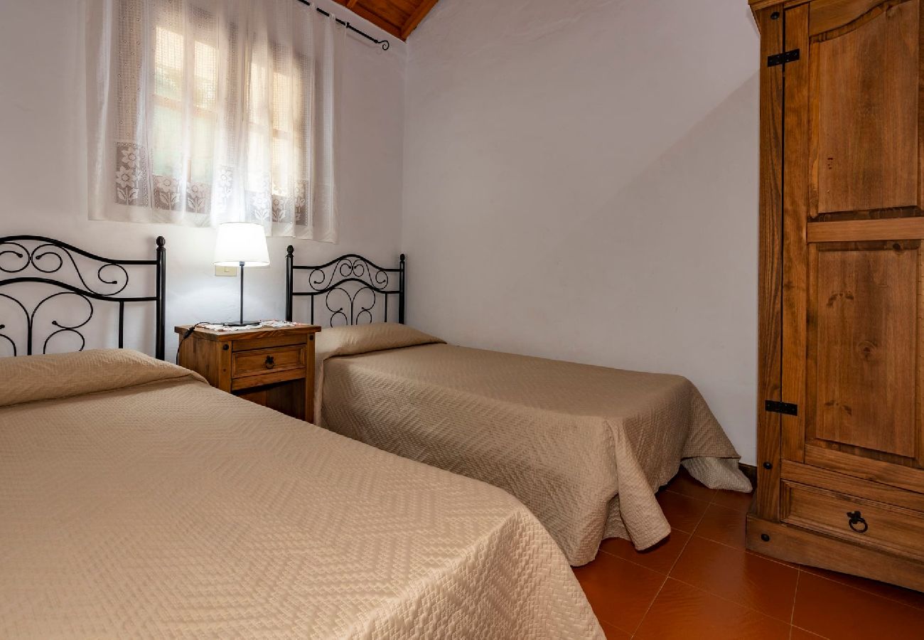 Huis in Santa Lucía de Tirajana - GC0242 Vakantiehuis met privé zwembad in Santa Lucía