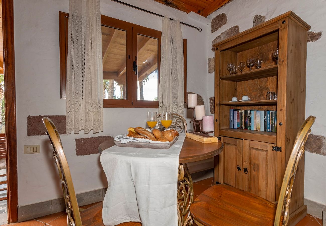 Huis in Santa Lucía de Tirajana - GC0242 Vakantiehuis met privé zwembad in Santa Lucía