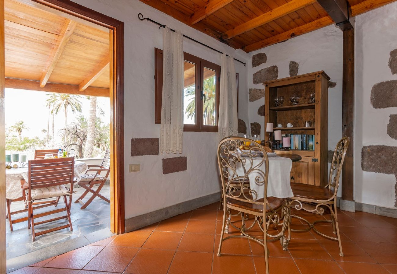 Huis in Santa Lucía de Tirajana - GC0242 Vakantiehuis met privé zwembad in Santa Lucía