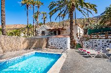 Huis in Santa Lucía de Tirajana - GC0242 Vakantiehuis met privé zwembad...