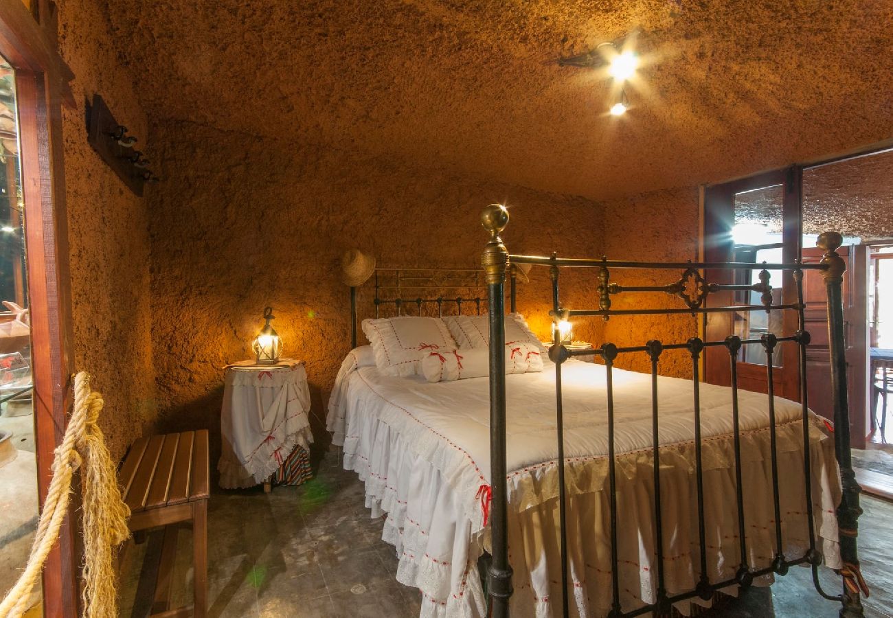 Cottage in Moya - GC0004 Gezellig grothuisje en privéjacuzzi in Fontanales