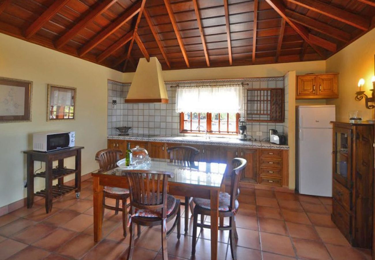 Cottage in Fuencaliente - LP1083 Vakantiehuis met uitzicht op zee in Fuencaliente