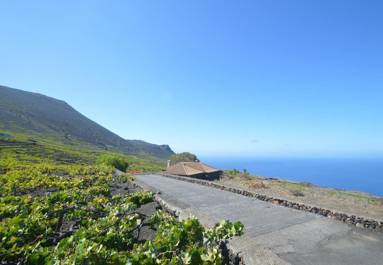 Cottage in Fuencaliente - LP1083 Vakantiehuis met uitzicht op zee in Fuencaliente