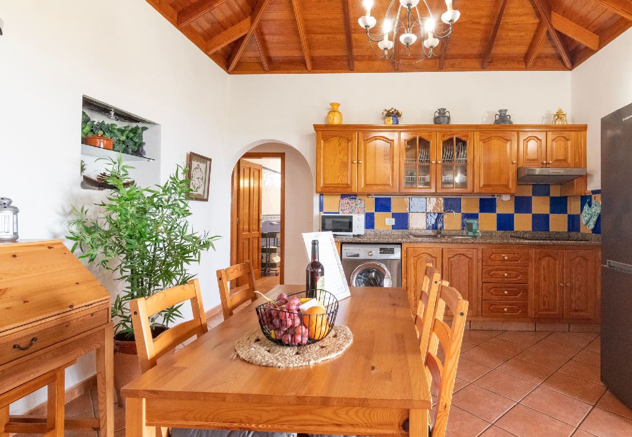 Huis in Los Llanos de Aridane - LP1126 Vakantiehuis met privé zwembad in Los Llanos