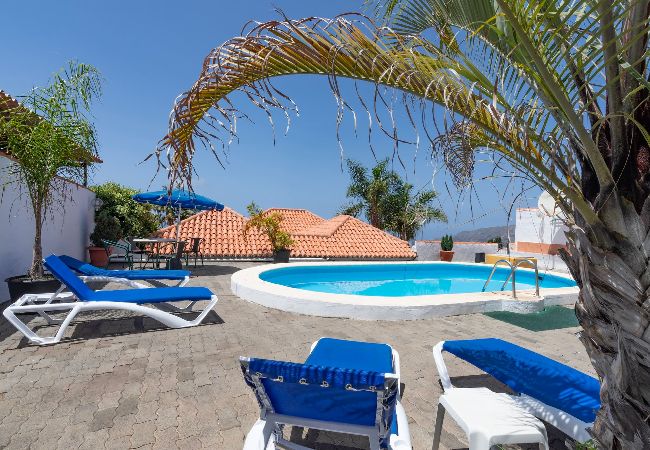 Huis in Los Llanos de Aridane -  LP1125 Vakantiehuis met privé zwembad in Los Llanos