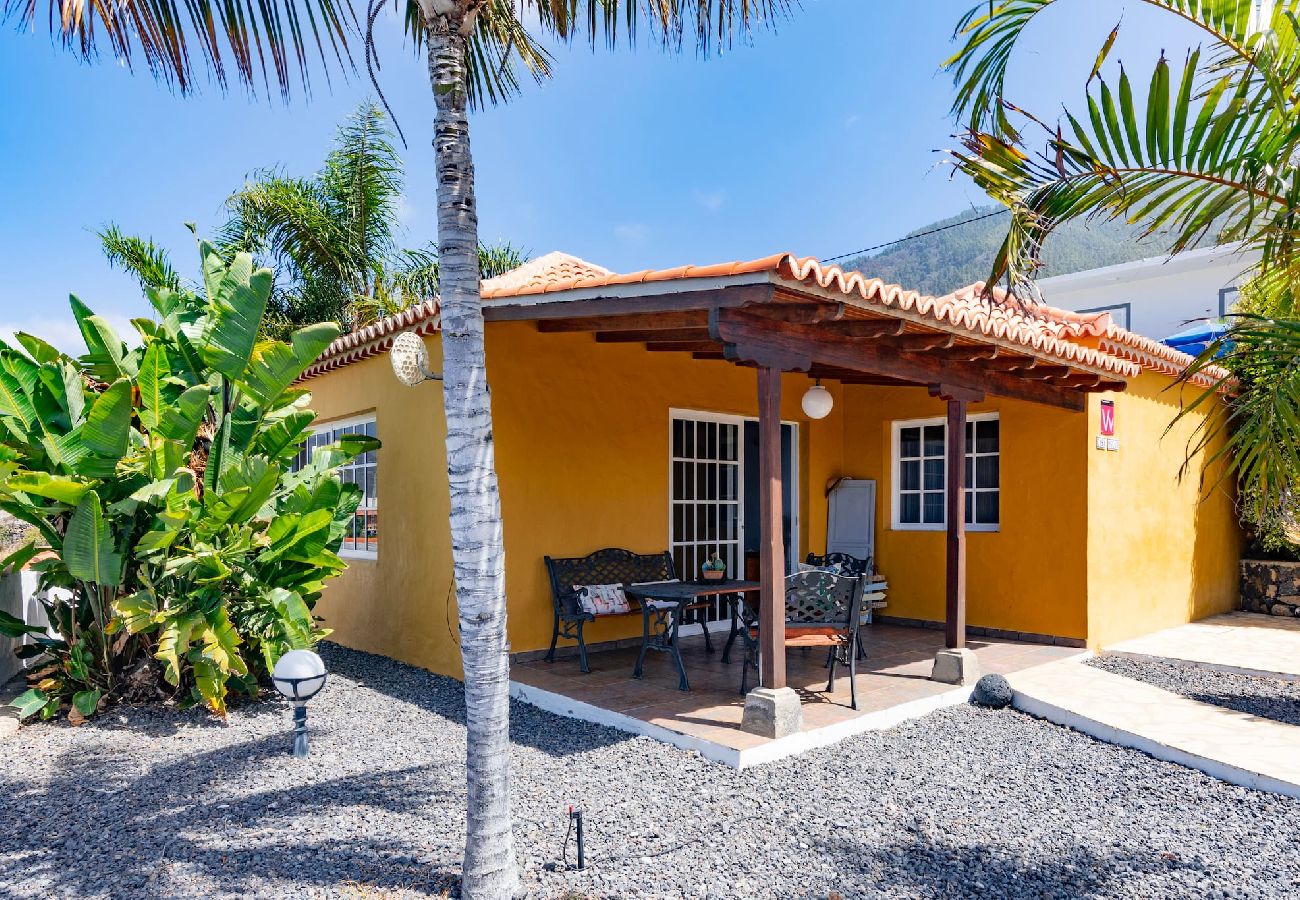 Huis in Los Llanos de Aridane -  LP1125 Vakantiehuis met privé zwembad in Los Llanos